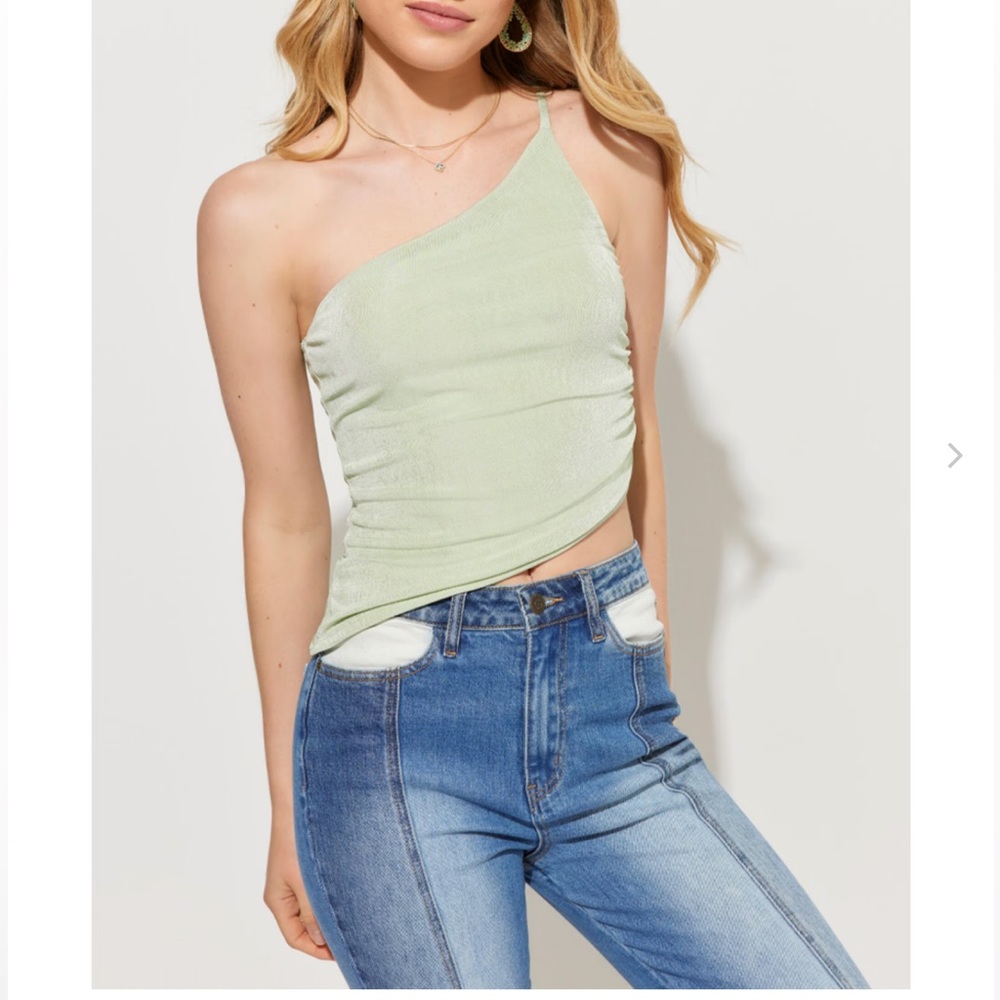 Francesca’s Ava One-Shoulder Tank Top